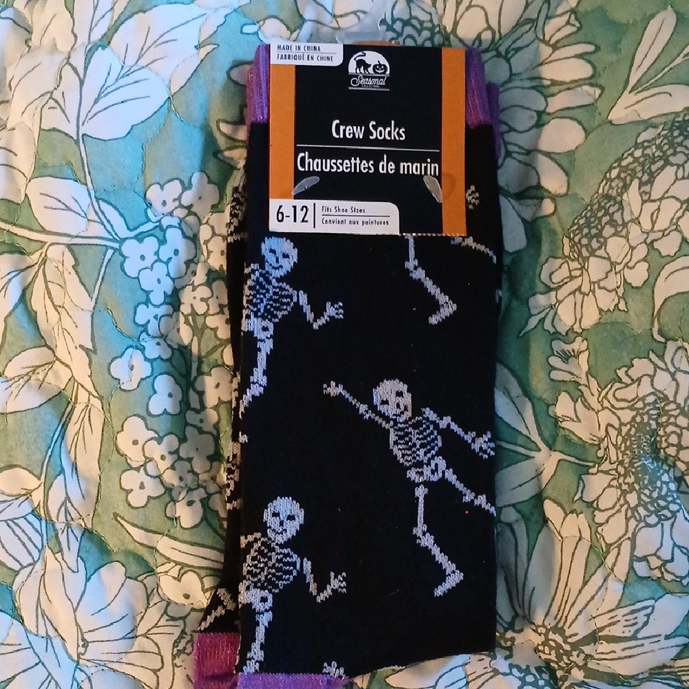 NWT Seasonal Collection Halloween Skeleton Dancing Crew Socks 6-12